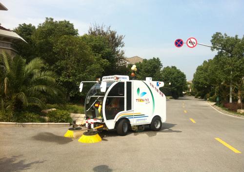 青島電動(dòng)掃地車(chē)廠家